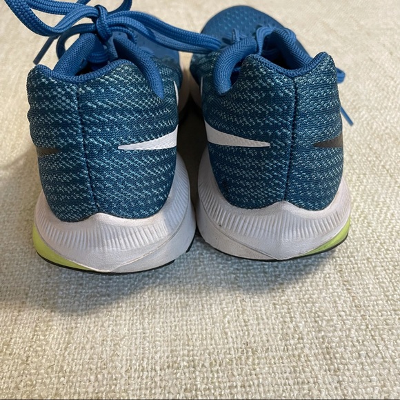 Nike Winflo 4 Running Shoes - Picture 10 of 16